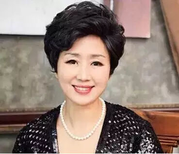 什么样的烫发显年轻