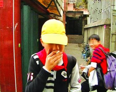 女生抽烟被家长发现怎么办