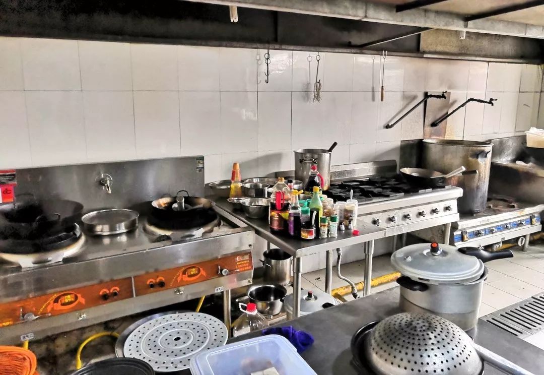 开火锅店厨房需要什么位置