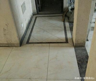 贴完地板砖需要洒水吗