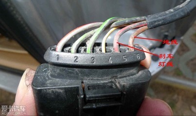 怎么样接灯的电源
