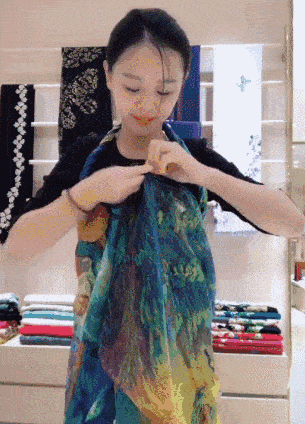 只用一个丝巾做裙子好看吗