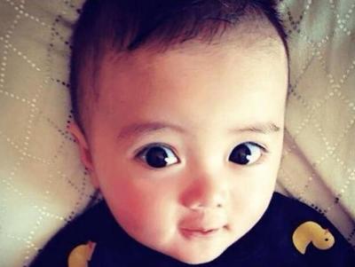 中国夫妻生出混血宝宝