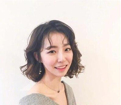 韩系短发烫发发型