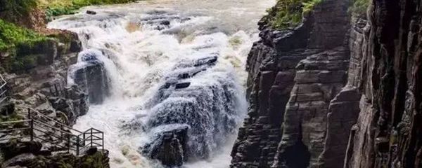 雷雨的声音怎么形容