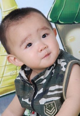 一岁男孩