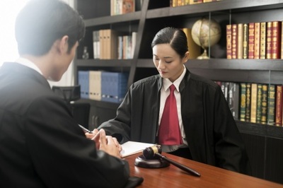 公司可以起诉个人吗