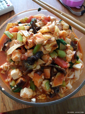 豆腐鸡蛋西红柿木耳香菇
