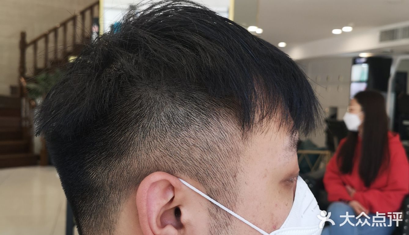 m型发际线发型