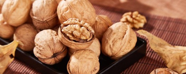 梦见自己捡了很多核桃