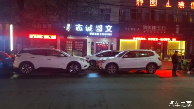 宝宝一使劲就吐奶