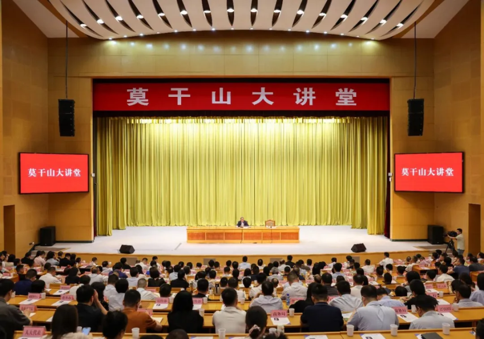 澳门云顶网址大全的转轴特写与多模式展示
